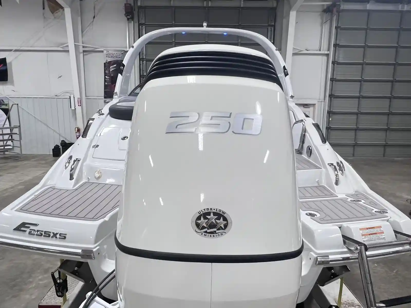 Used 2020 Crownline E255 XS 250Hp in Jeffersonville, IN