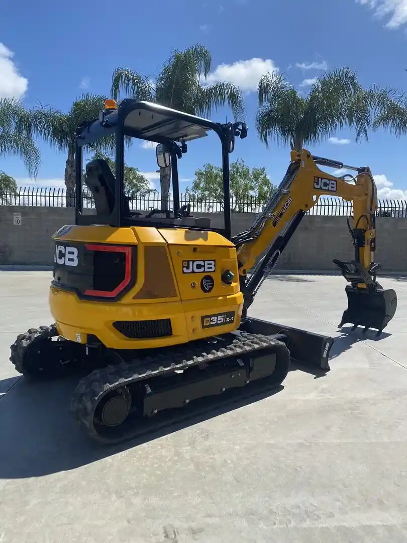 New 2022 JCB 35Z in Shafter, CA