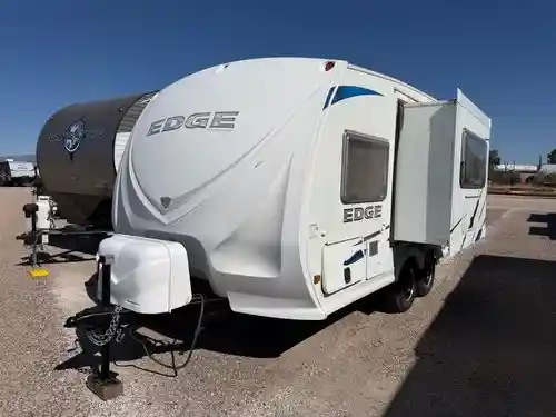 2011 Heartland Edge M18