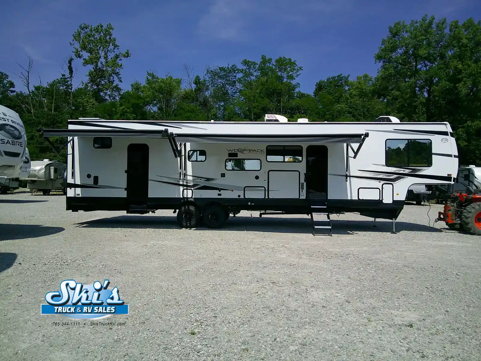 New 2026 Forest River Cherokee Wolf Pack 365PACK15.5 in Rockville, IN