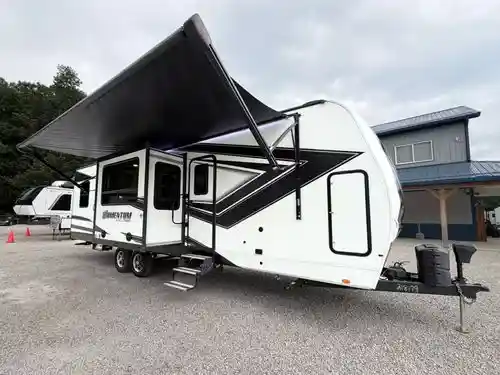 2022 Grand Design Momentum 31g