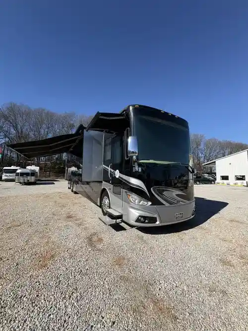 Used, 2016, Tiffin Motorhomes, Phaeton 44 OH, RV - Class A