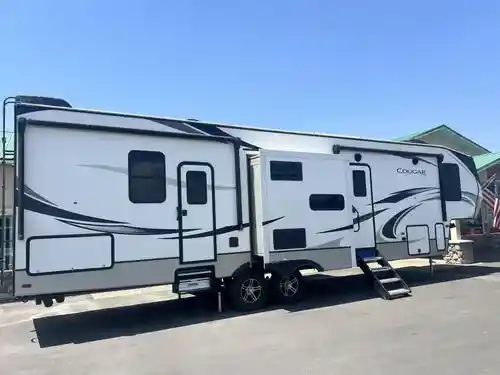 2022 Keystone Cougar 364bhl
