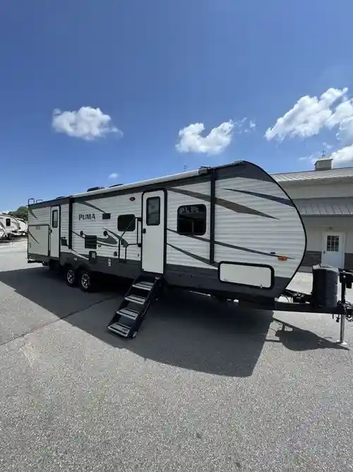 2017 Palomino Puma 31 Bhss
