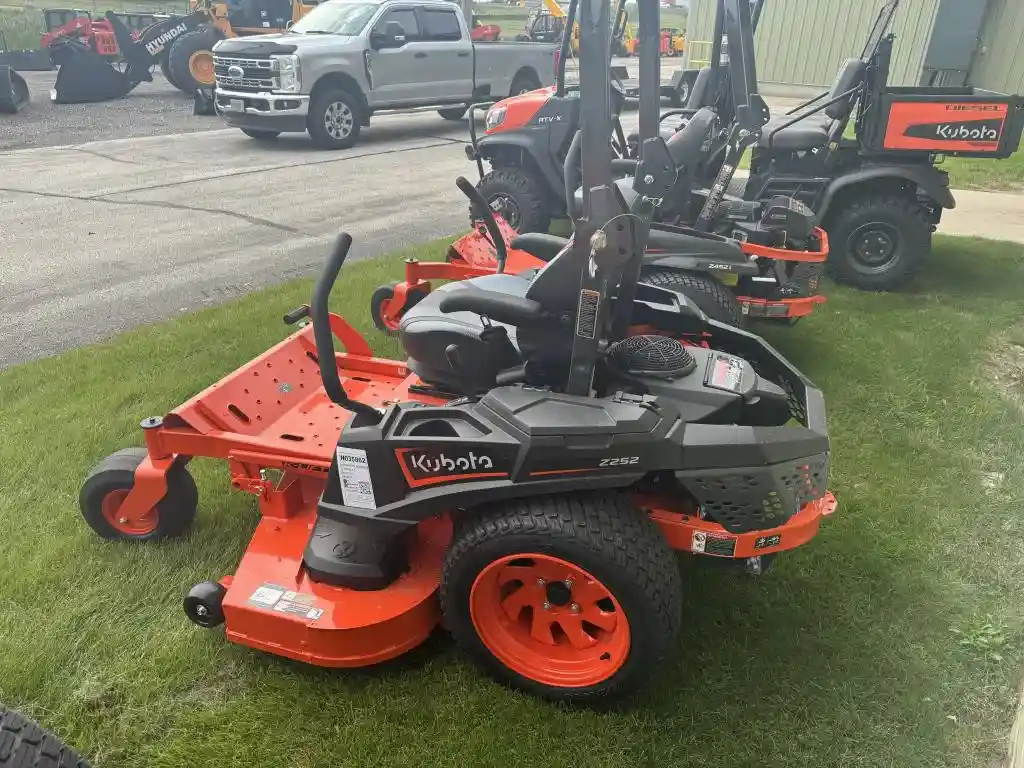 New Kubota Z252KW-54 in Menomonee Falls, WI