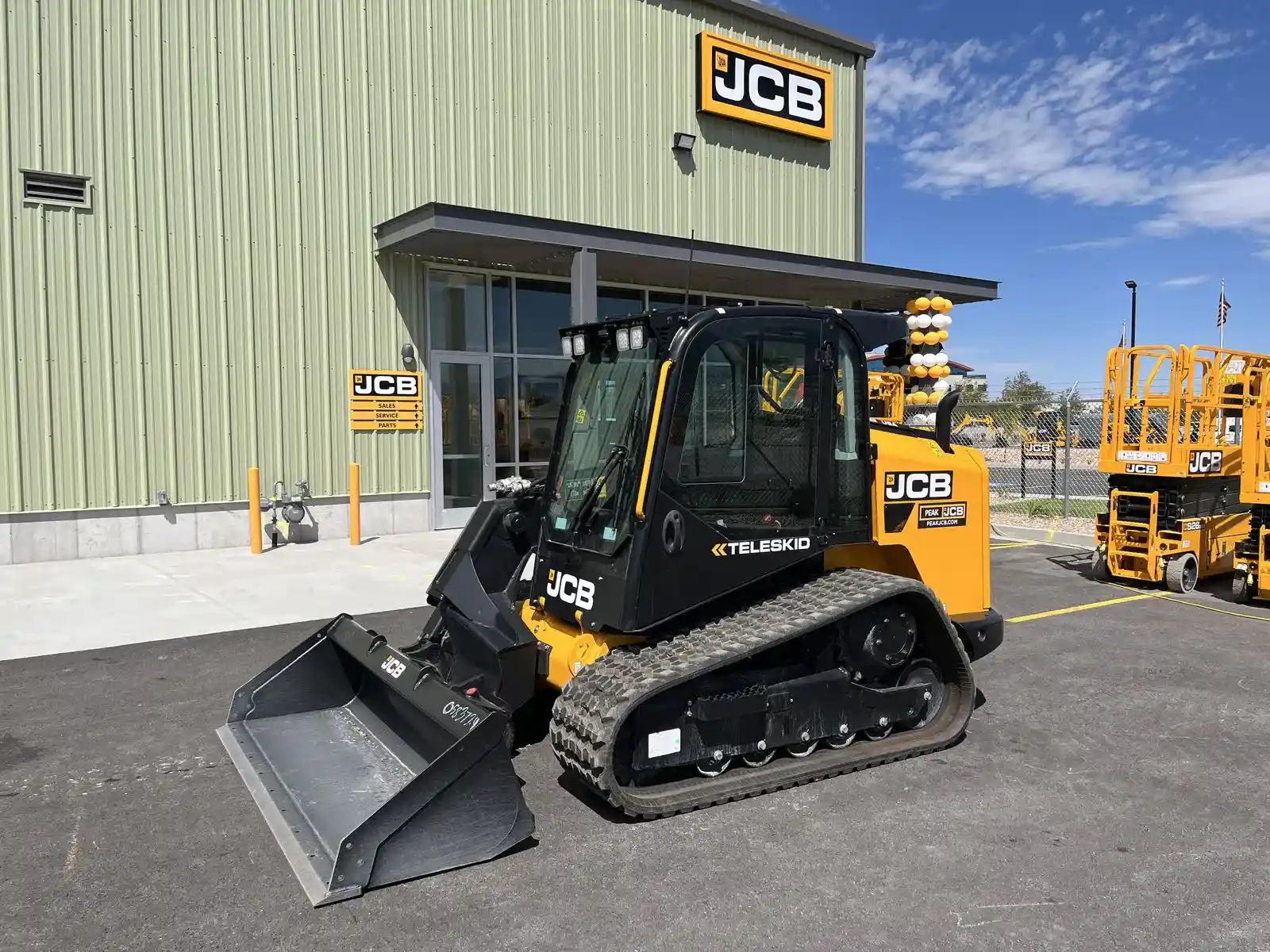 3T（3ttt）レコード84 110mm 少量生産品 中古 New 2025 JCB 3TS-8T Teleskid Track Loader in Boise, ID