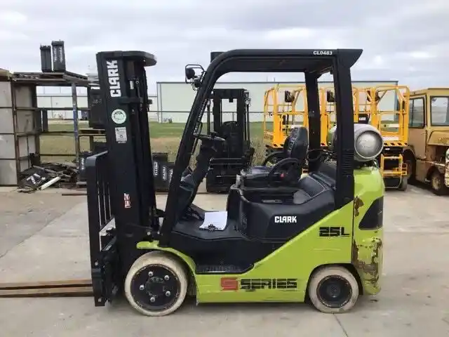 2019 CLARK S25C for sale in Wichita, KS