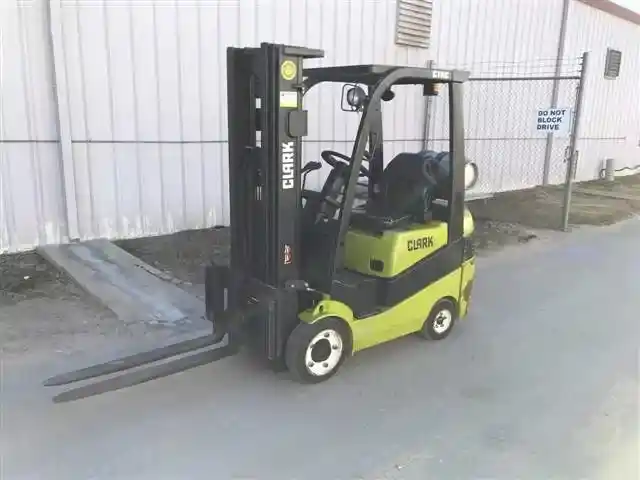 2014 CLARK C18CL for sale in Wichita, KS