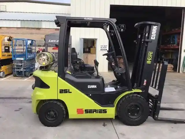 2020 CLARK S25L for sale in Wichita, KS