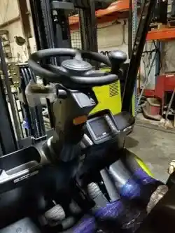 2021 CLARK S30L — photo 5 of 5