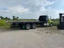 2013 Peterbilt 348 — photo 2 of 6