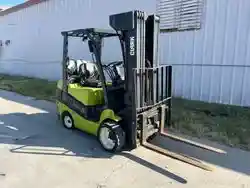 2015 CLARK C30CL — photo 2 of 9