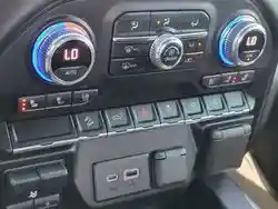 2023 GMC Sierra 2500HD AT4 - Photo 17
