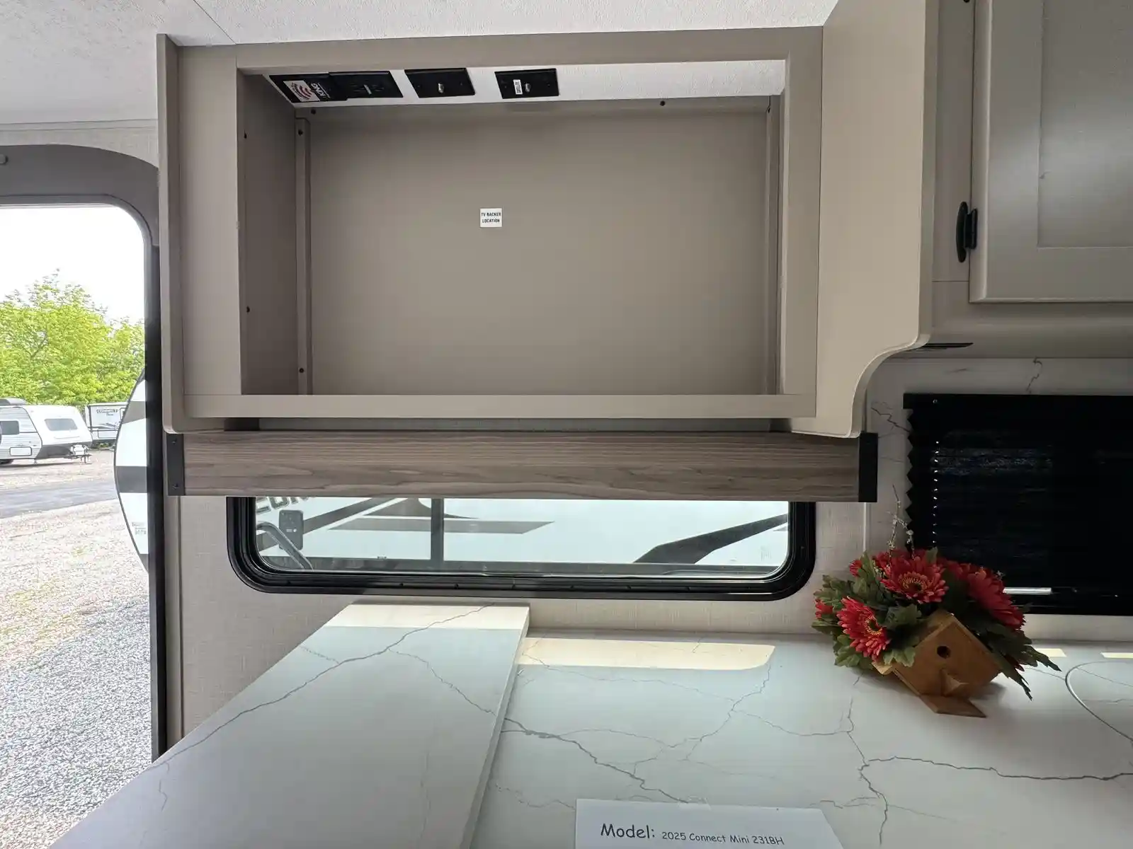 New 2025 KZ RV Connect Mini CM231BH in Milwaukee, WI